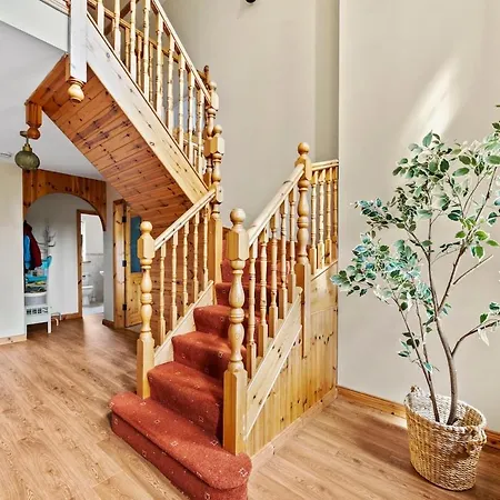 Large Spacious In Holiday home Killarney