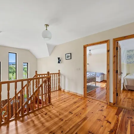 Dom wakacyjny Large Spacious In Killarney